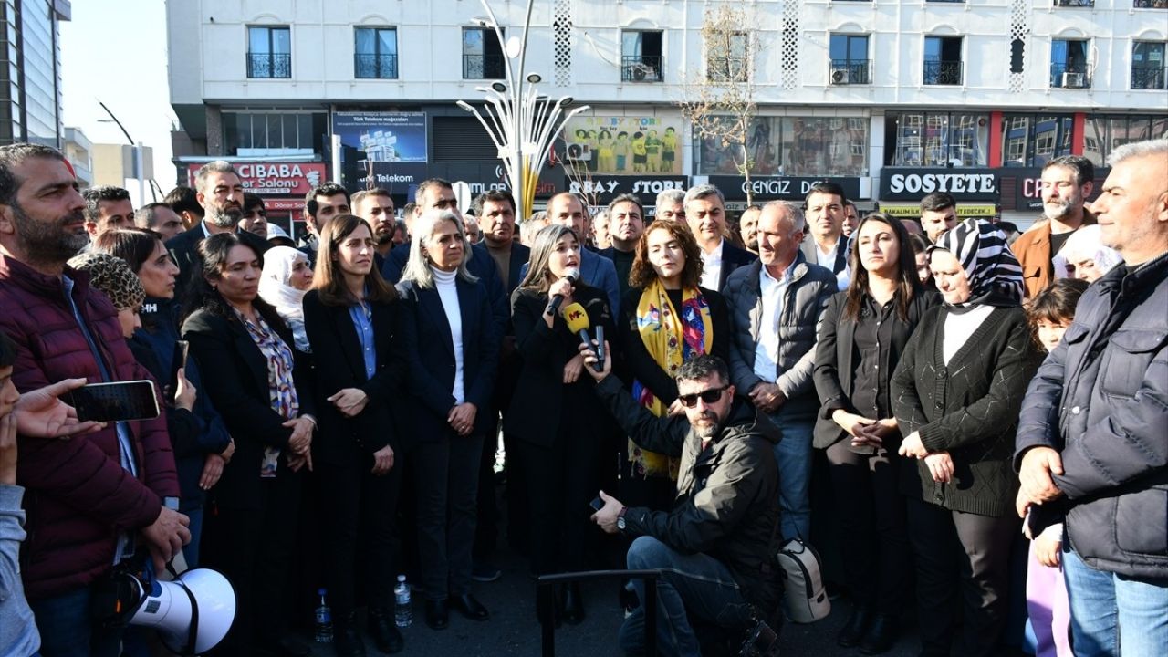 Batman'da Protestsolar Gözaltına Alındı