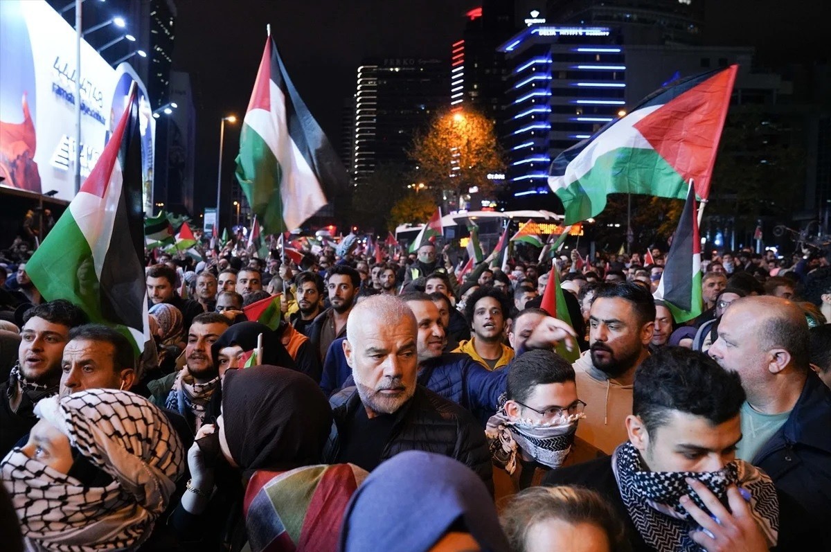 İstanbul'daki İsrail protestosu kanlı bitti