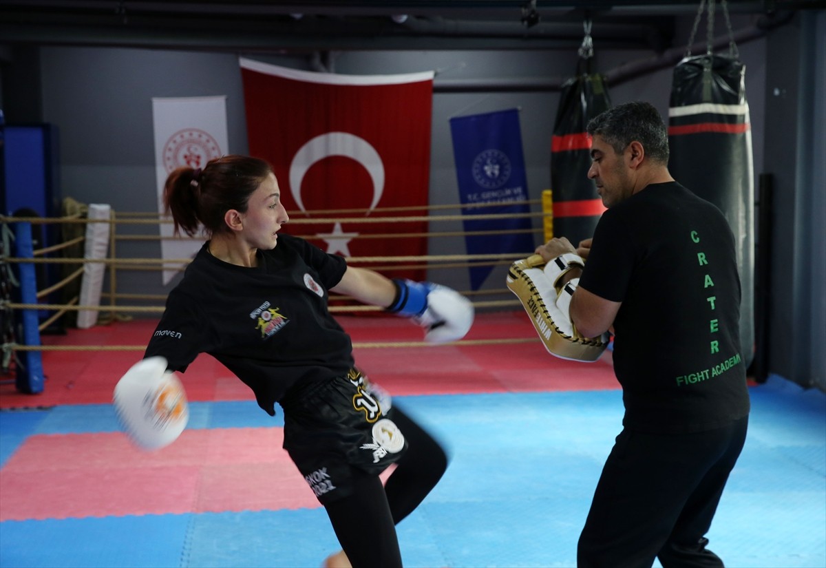 Bitlis'te tanıştıkları muay thai ve kick boks branşlarında milli takım formasıyla önemli başarılar...