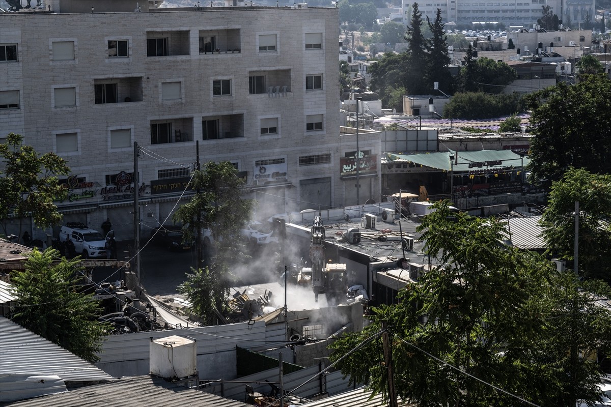 İsrail ordusu, işgal altındaki Doğu Kudüs'ün Vadi el-Cuz Mahallesi'nde Filistinlilere ait bir ev...