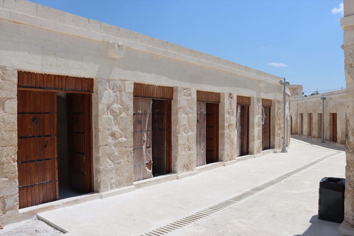 Mardin'in Dargeçit ilçesinde, 400 yıllık tarihi Süryani Çarşısı restorasyonla turizme...