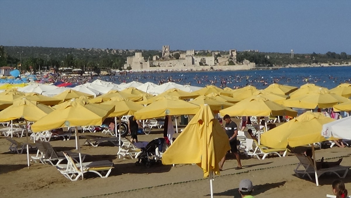 Mersin'in UNESCO Dünya Mirası Geçici Listesi'nde yer alan turizm merkezi Kızkalesi'ni tercih eden...