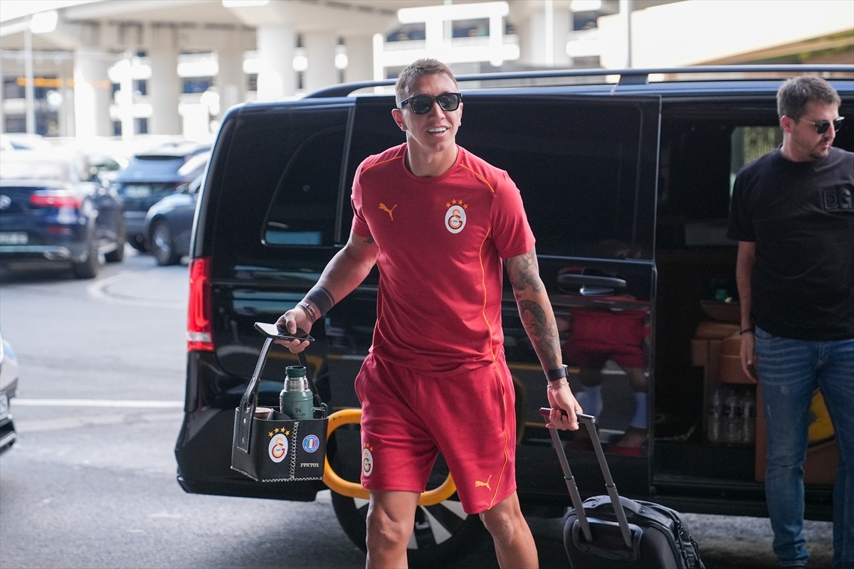 UEFA Şampiyonlar Ligi play-off turu ilk maçında yarın Young Boys ile karşılaşacak Galatasaray...