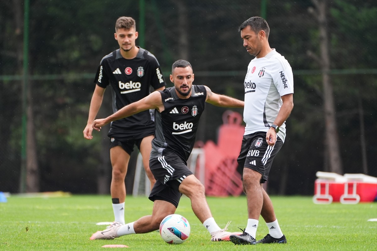 Beşiktaş, UEFA Avrupa Ligi play-off turunda yarın deplasmanda İsviçre'nin Lugano ekibiyle yapacağı...