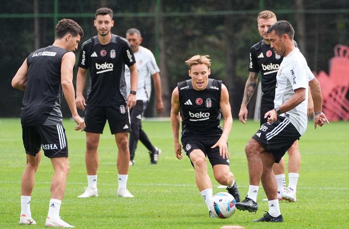 Beşiktaş, UEFA Avrupa Ligi play-off turunda yarın deplasmanda İsviçre'nin Lugano ekibiyle yapacağı...