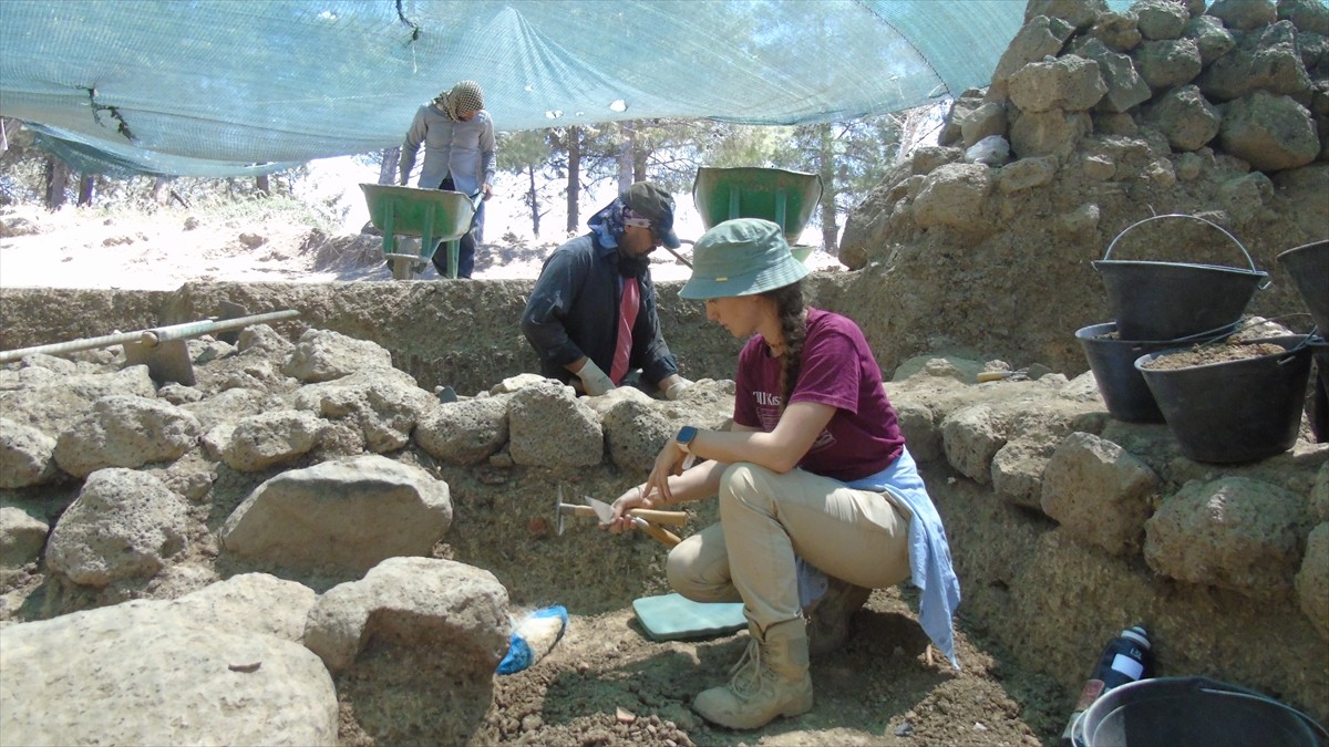 Gaziantep'in İslahiye ilçesinde, Geç Hitit döneminin başkenti olarak bilinen Zincirli Höyük'teki...