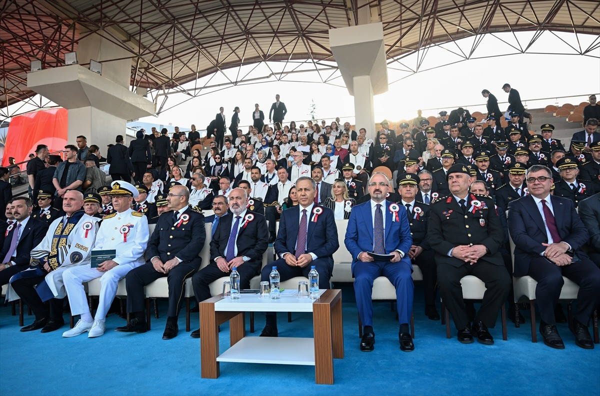 Ankara'nın Gölbaşı ilçesindeki Polis Akademisi Başkanlığı'nda, 30'uncu Dönem Polis Meslek Eğitim...