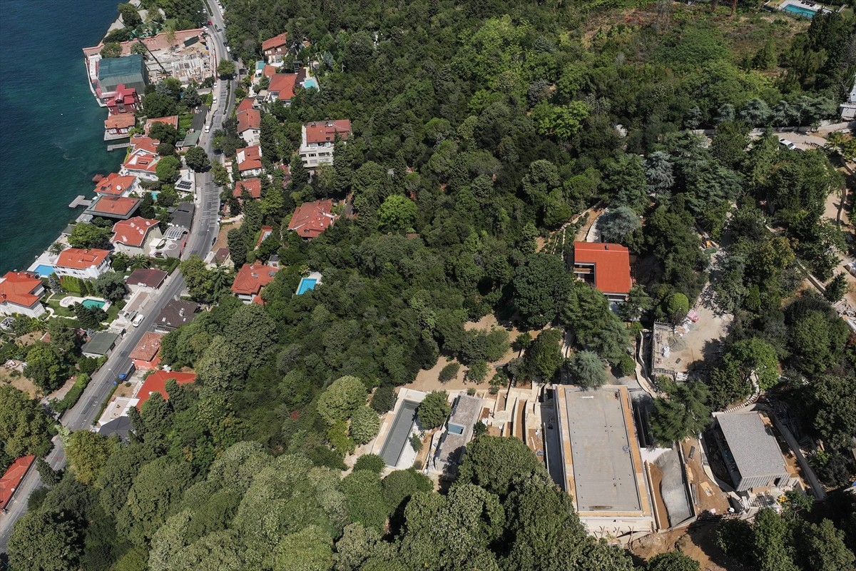 İstanbul Çevre Şehircilik ve İklim Değişikliği İl Müdürlüğü ekipleri, Üsküdar Vaniköy'de Boğaziçi...