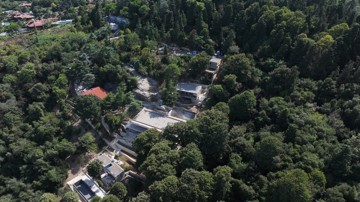 İstanbul Çevre Şehircilik ve İklim Değişikliği İl Müdürlüğü ekipleri, Üsküdar Vaniköy'de Boğaziçi...