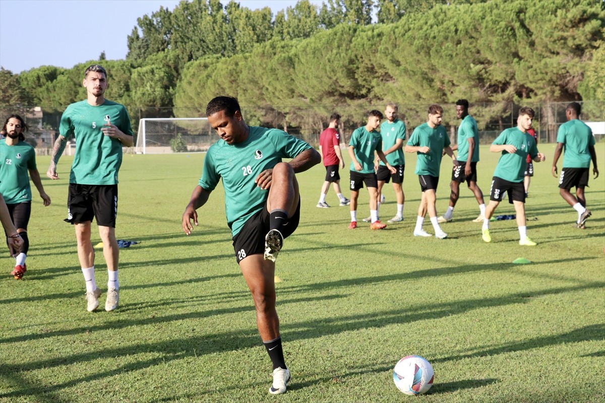 Sakaryaspor, Trendyol 1. Lig'in 3. haftasında Amed Sportif Faaliyetler ile oynayacağı...