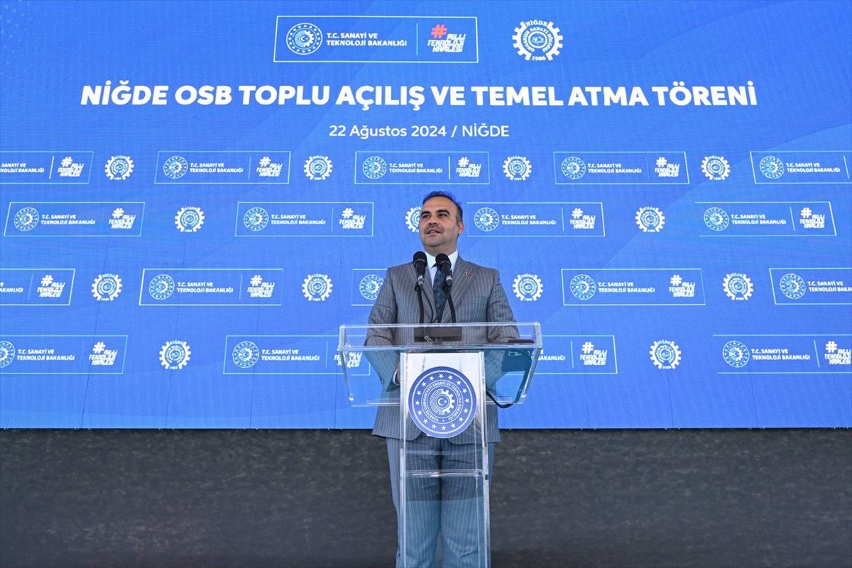 Sanayi ve Teknoloji Bakanı Mehmet Fatih Kacır, Niğde OSB'de düzenlenen Toplu Açılış ve Temel Atma...