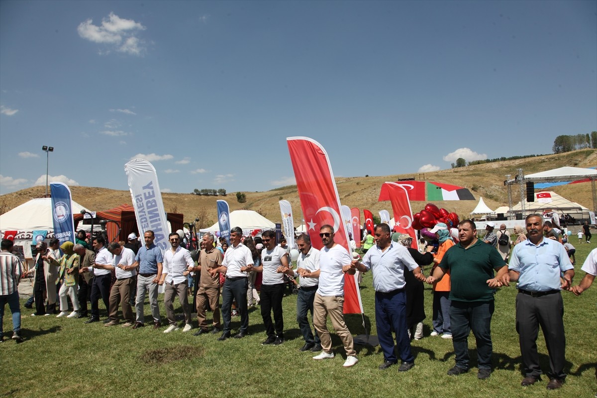 Bitlis'in Ahlat ilçesinde, Malazgirt Zaferi'nin 953. yıl dönümü kapsamında düzenlenen etkinlikler...