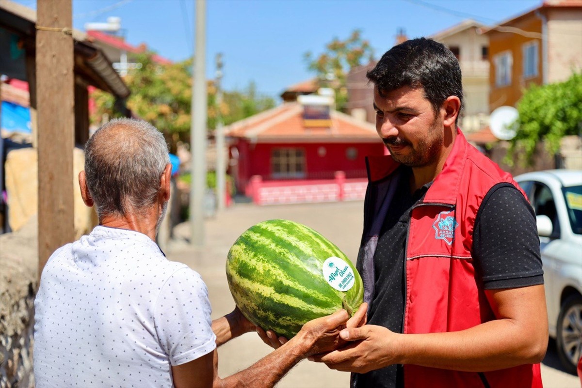 Aksaray Belediyesi, hem üreticilere destek olmak hem de Aksaray karpuzunun tanıtımını yapmak...