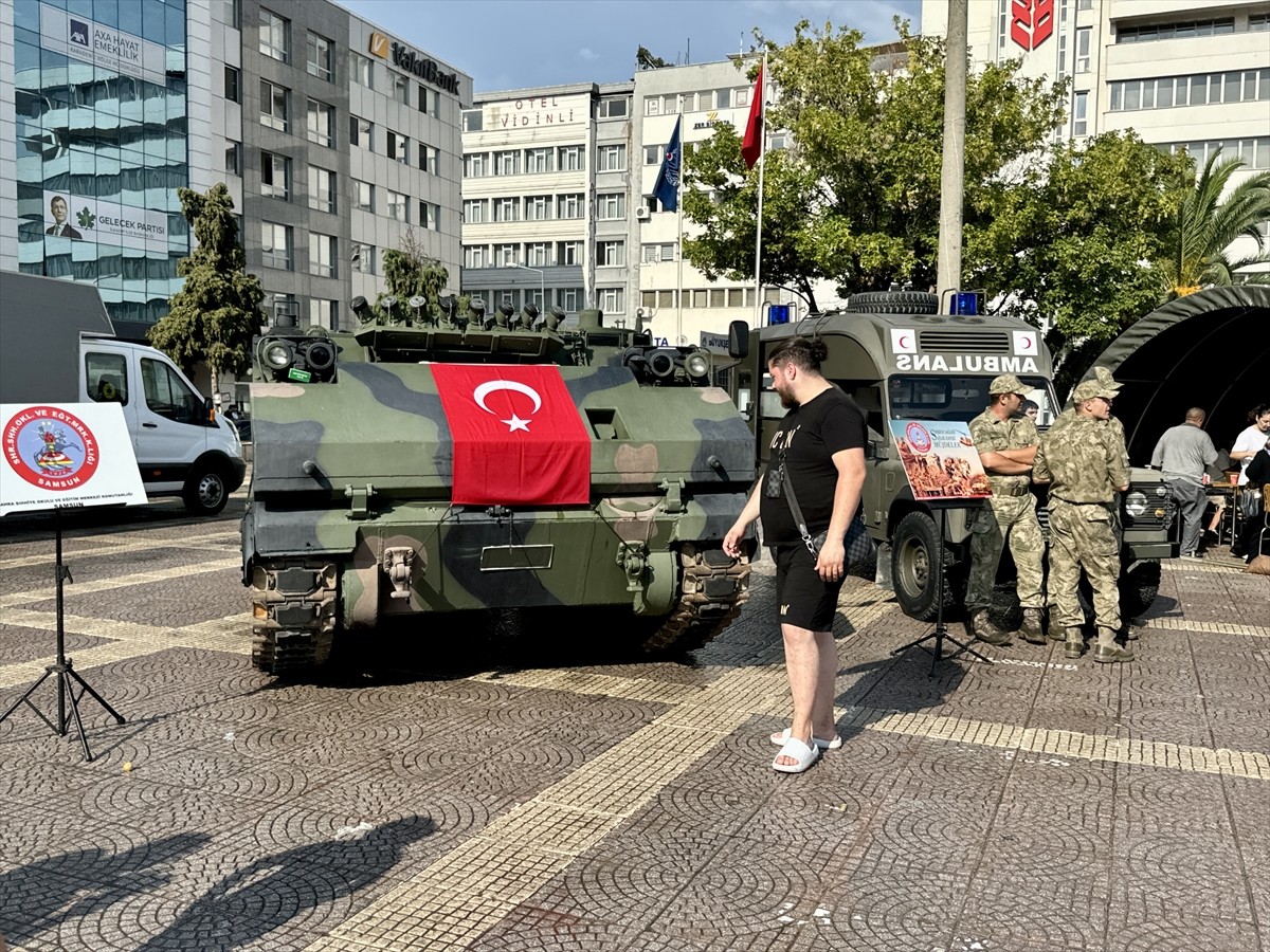 Samsun'da, Sahra Sıhhiye Okulu ve Eğitim Merkezi Bölge Bando Komutanlığınca 30 Ağustos Zafer...