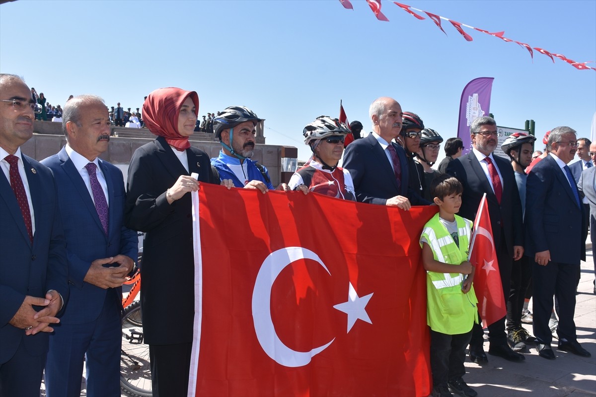 TBMM Başkanı Numan Kurtulmuş, Büyük Taarruz emrinin verildiği Kocatepe'deki Başkomutan Mustafa...