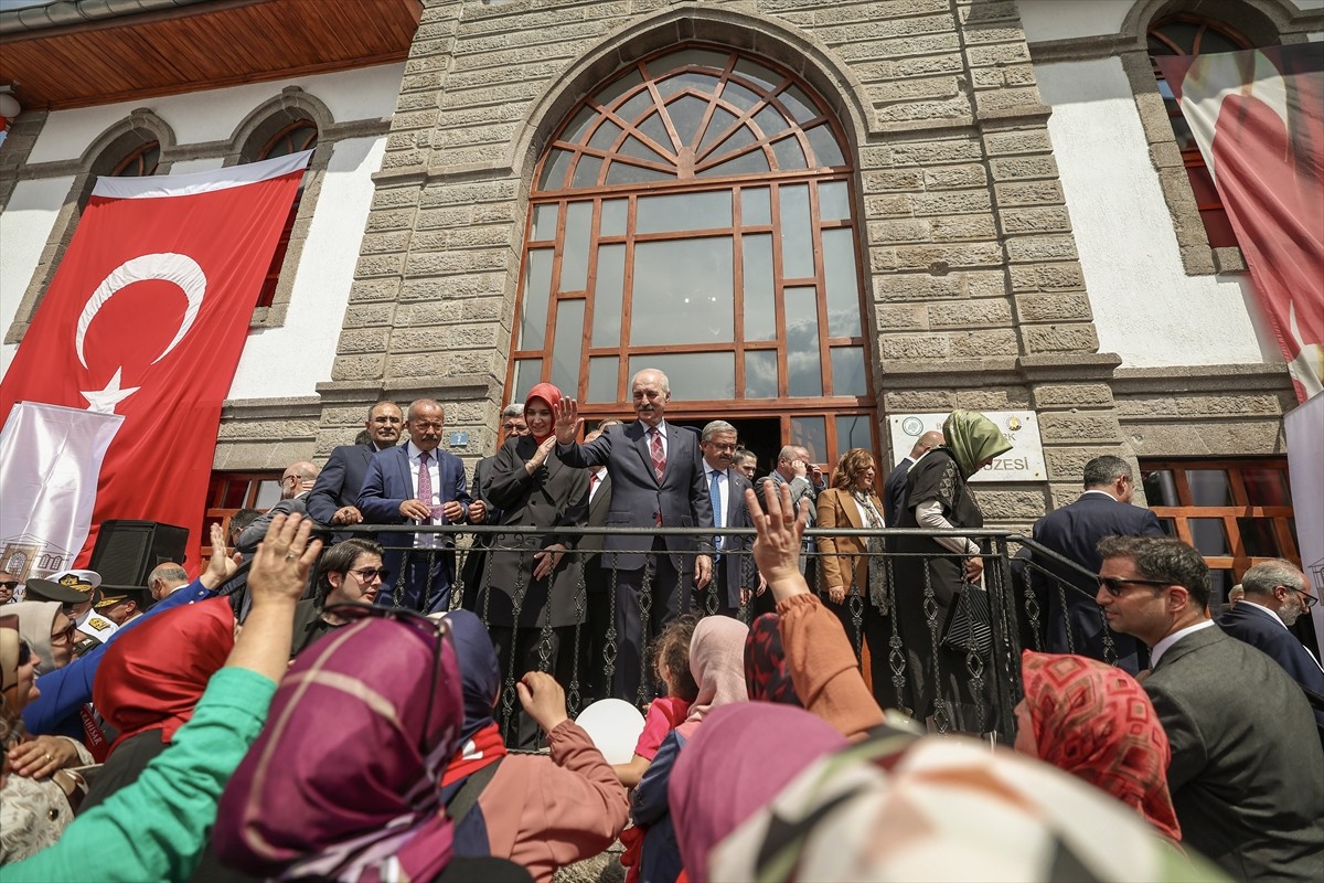 TBMM Başkanı Numan Kurtulmuş, Büyük Zafer'in 102. yıl dönümü dolayısıyla geldiği...