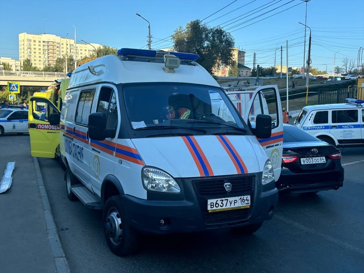 Ukrayna'nın Rus topraklarındaki unsurlara gece düzenlediği saldırıda insansız hava araçlarından...