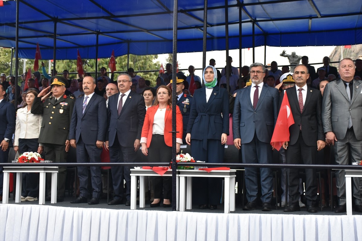 Afyonkarahisar'ın düşman işgalinden kurtuluşunun 102. yıl dönümü törenle kutlandı. Program...