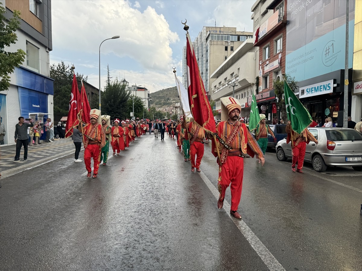 Afyonkarahisar'ın düşman işgalinden kurtuluşunun 102. yıl dönümü törenle kutlandı. Program...