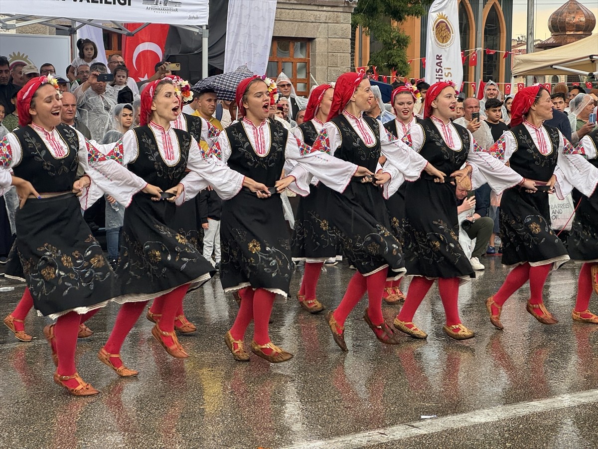 Afyonkarahisar'ın düşman işgalinden kurtuluşunun 102. yıl dönümü törenle kutlandı. Program...