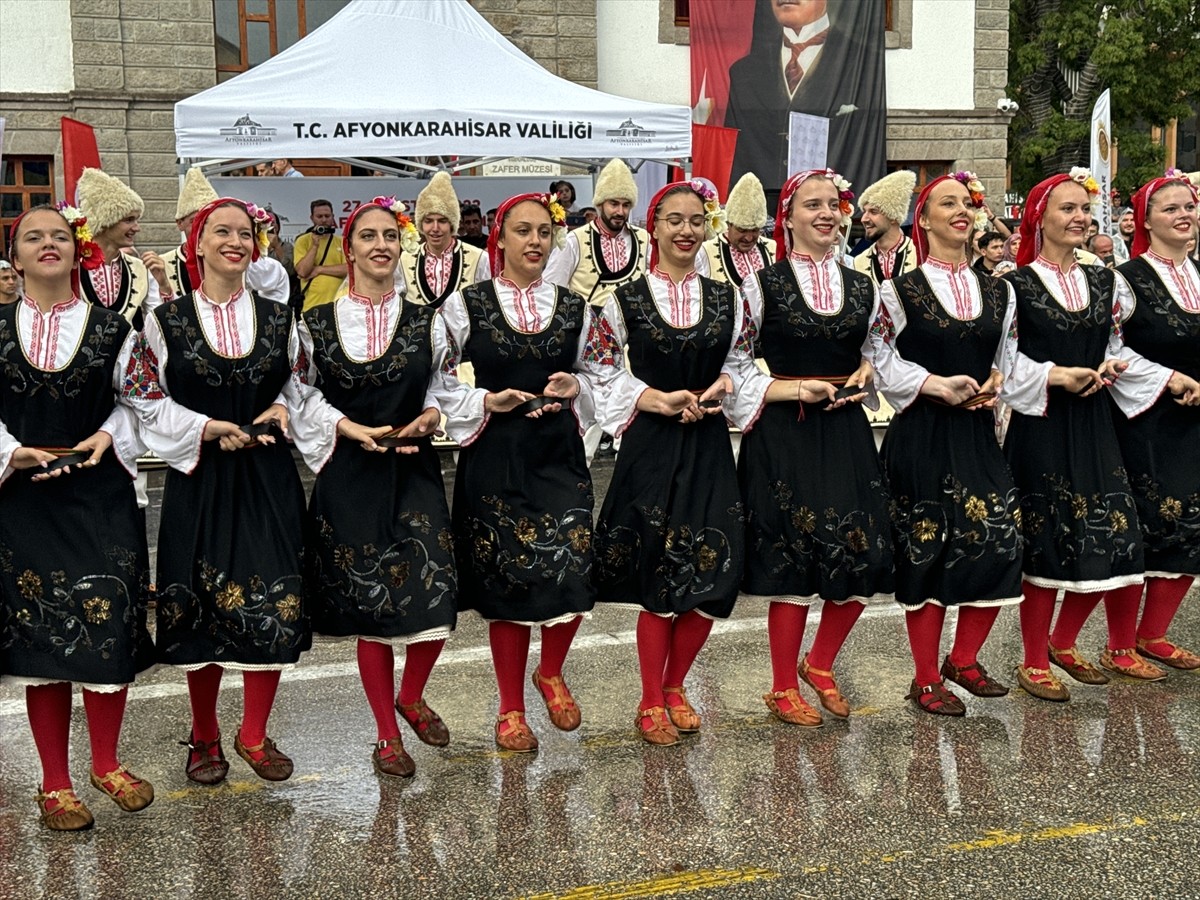 Afyonkarahisar'ın düşman işgalinden kurtuluşunun 102. yıl dönümü törenle kutlandı. Program...