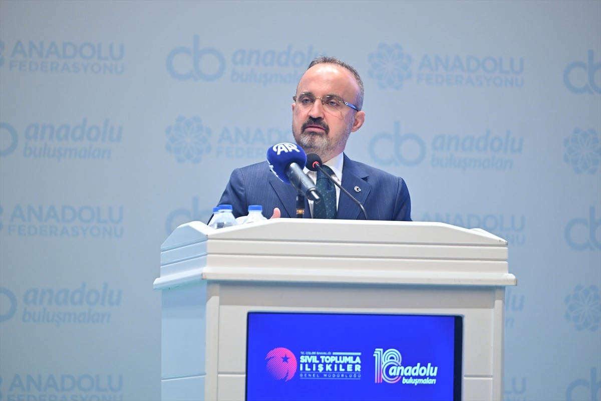 Anadolu Federasyonu tarafından Kızılcahamam'daki bir otelde dün başlayan ve "insan bozumu"...