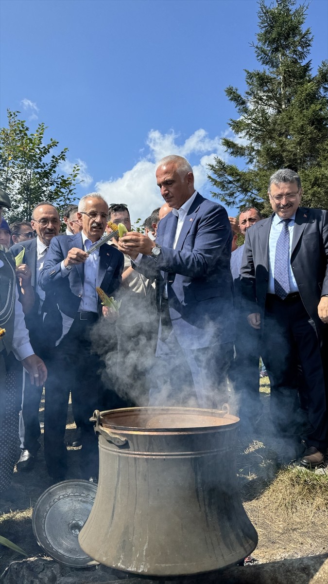 Ulaştırma ve Altyapı Bakanı Abdulkadir Uraloğlu ile Kültür ve Turizm Bakanı Mehmet Nuri Ersoy...