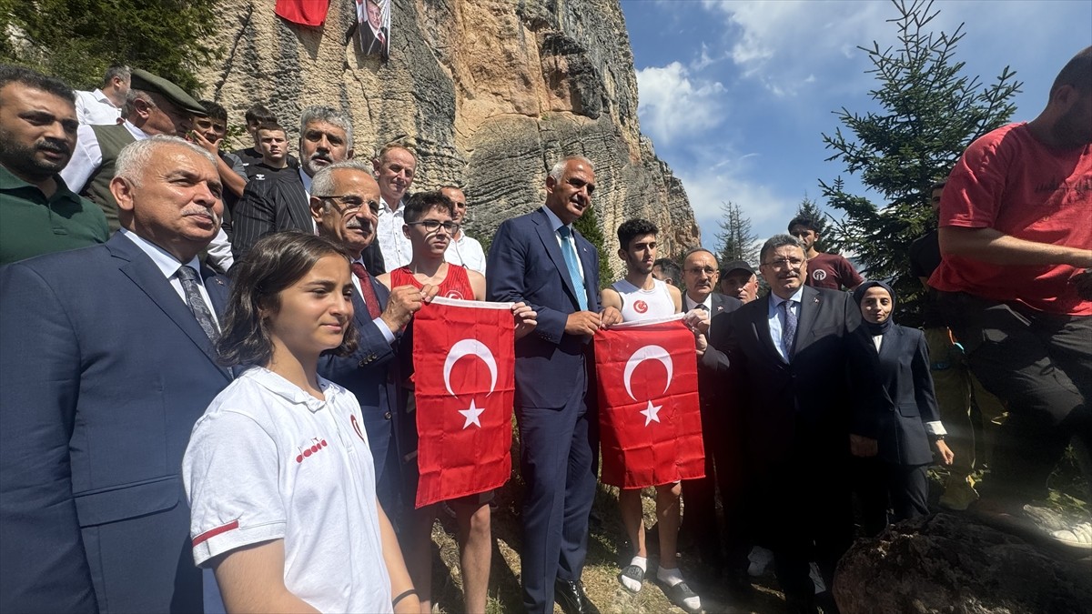 Ulaştırma ve Altyapı Bakanı Abdulkadir Uraloğlu ile Kültür ve Turizm Bakanı Mehmet Nuri Ersoy...