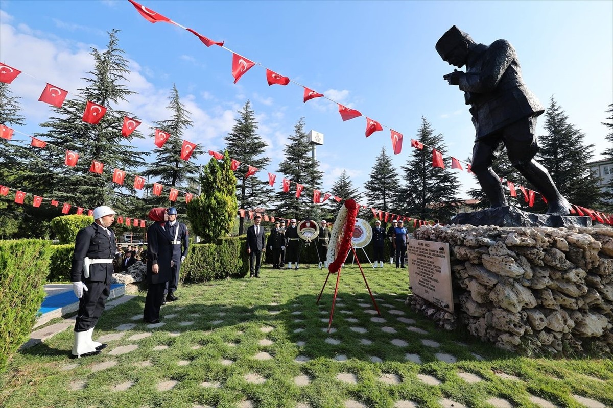 Afyonkarahisar'da 30 Ağustos Zafer Bayramı ve Türk Silahlı Kuvvetleri Günü dolayısıyla tören...