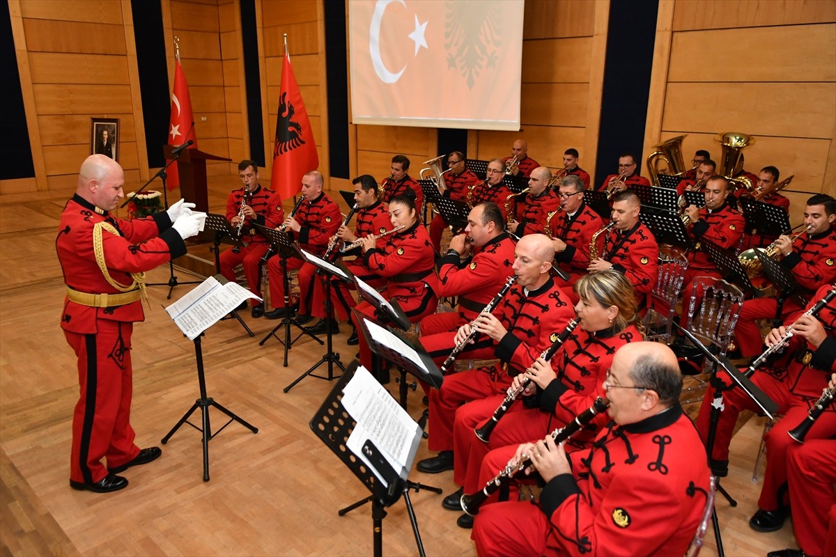 Arnavutluk'un başkenti Tiran'da 30 Ağustos Zafer Bayramı ve Türk Silahlı Kuvvetler Günü...