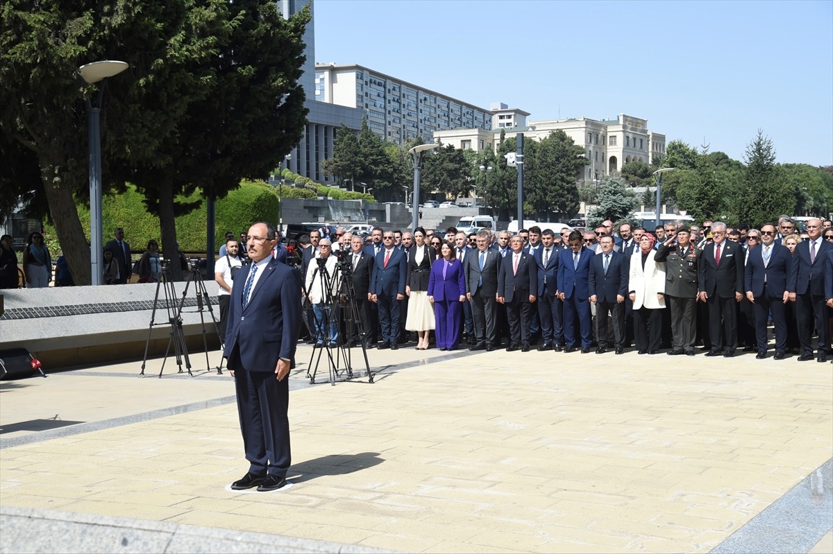 Azerbaycan'ın başkenti Bakü'deki Türk Şehitliği'nde, 30 Ağustos Zafer Bayramı ve Türk Silahlı...