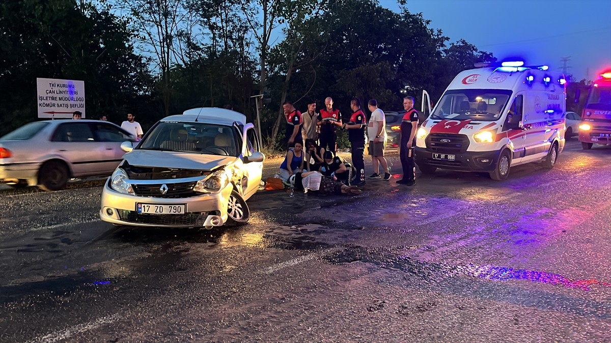 Çanakkale'nin Çan ilçesinde ciple otomobilin çarpışması sonucu 2'si ağır 5 kişi yaralandı. Kaza...