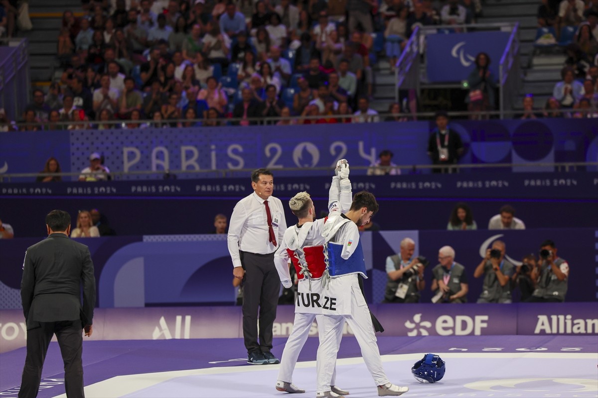 Paris 2024 Paralimpik Oyunları'nda erkekler tekvando K44 58 kiloda yarı final karşılaşmasında...