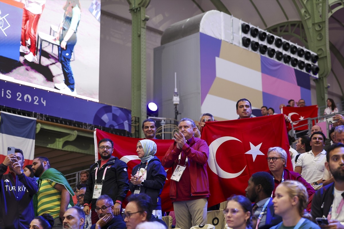 Paris 2024 Paralimpik Oyunları'nda erkekler tekvando K44 - 63 kilo yarı final mücadelesinde milli...