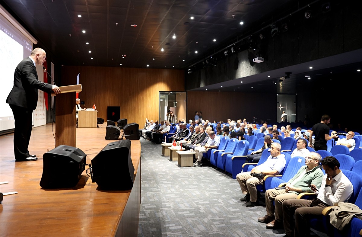 Samsun'da, 30 Ağustos Zafer Bayramı'nın 102'nci yılı dolayısıyla "Türk Milletinin Yeniden...