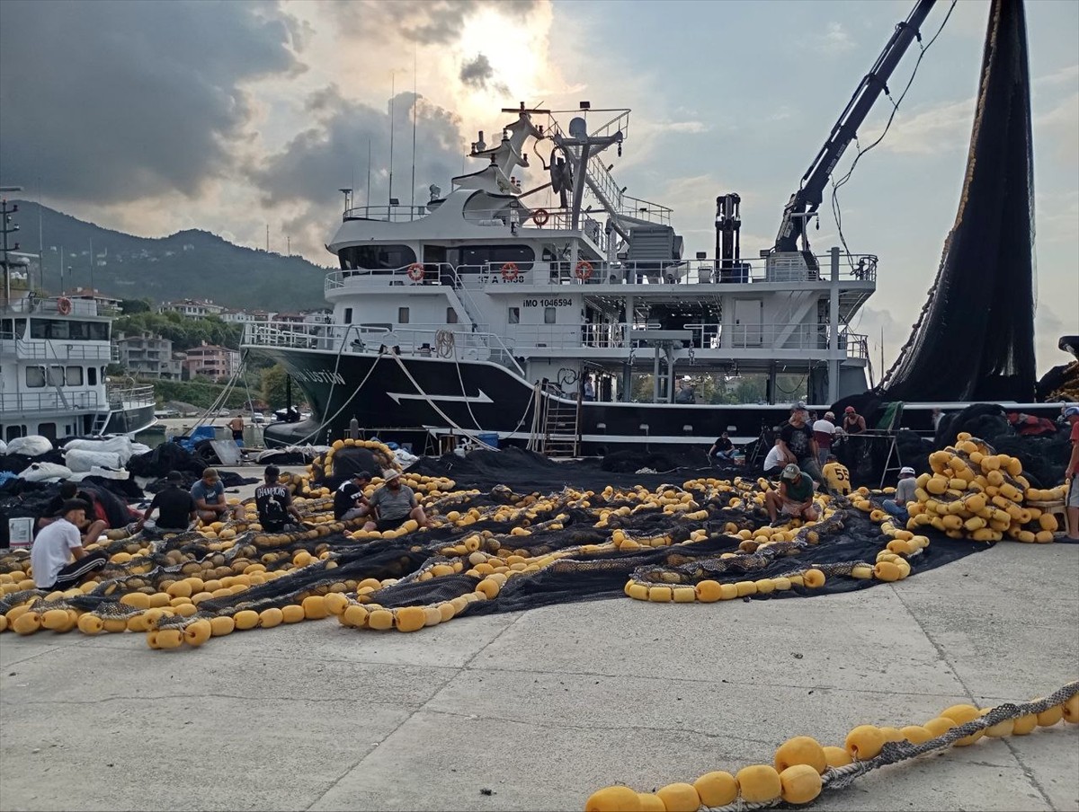 Kastamonu'nun İnebolu ilçesinde, denizlerde avlanma yasağının 1 Eylül itibarıyla sona ermesi...