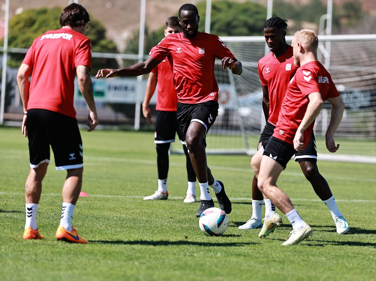 Net Global Sivasspor, Trendyol Süper Lig'in 4. haftasında 1 Eylül Pazar günü deplasmanda Beşiktaş...