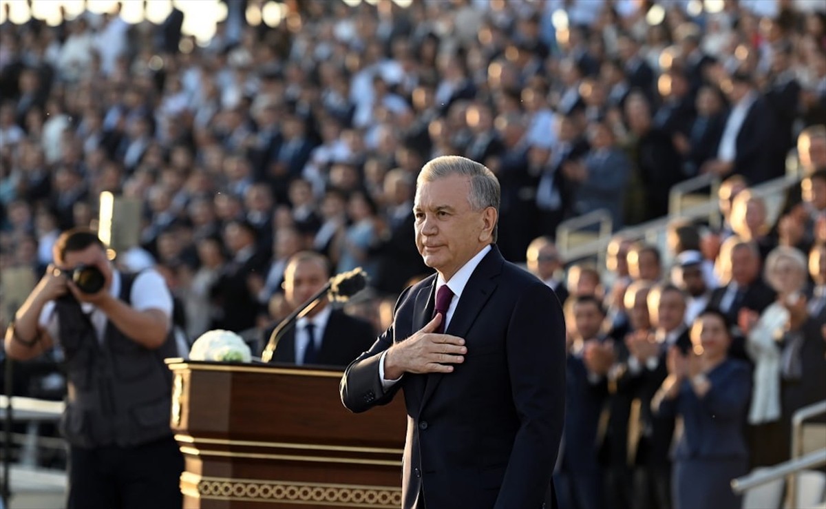 Özbekistan'da bağımsızlığın 33. yılı çeşitli etkinliklerle kutlanıyor. Başkent Taşkent başta olmak...