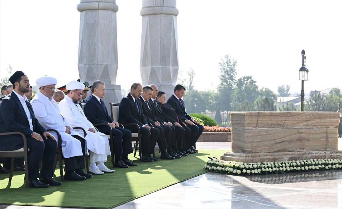 Özbekistan'da, eski Sovyetler Birliği döneminde rejim karşıtı olduğu gerekçesiyle 1937-1953...