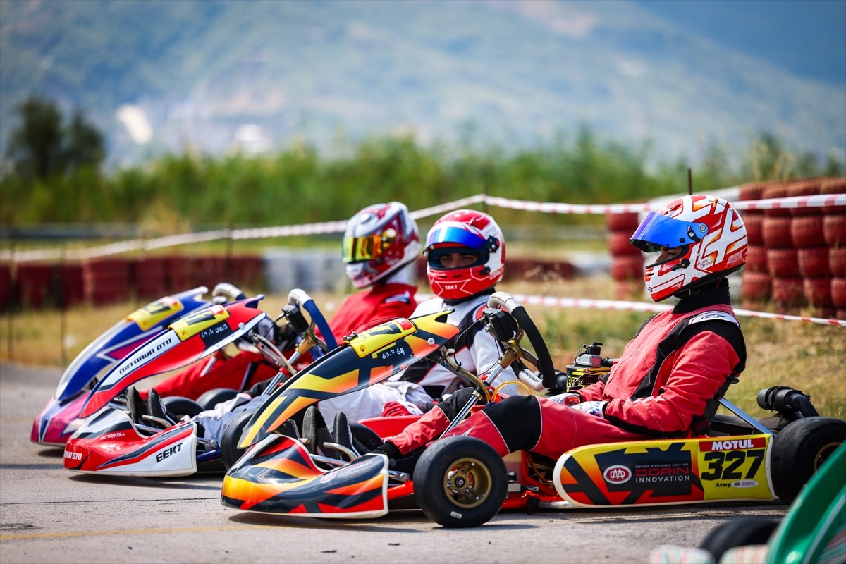 MOTUL 2024 Türkiye Karting Şampiyonası'nın 4'üncü ayak yarışları, Kocaeli'de yapıldı. Yarışların...