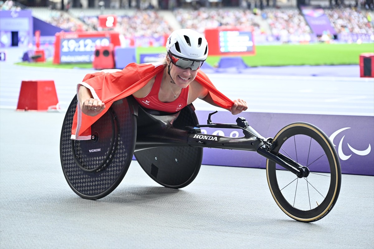 Paris 2024 Paralimpik Oyunları'nda atletizm branşında kadınlar 800 metre T53 sınıfında final...