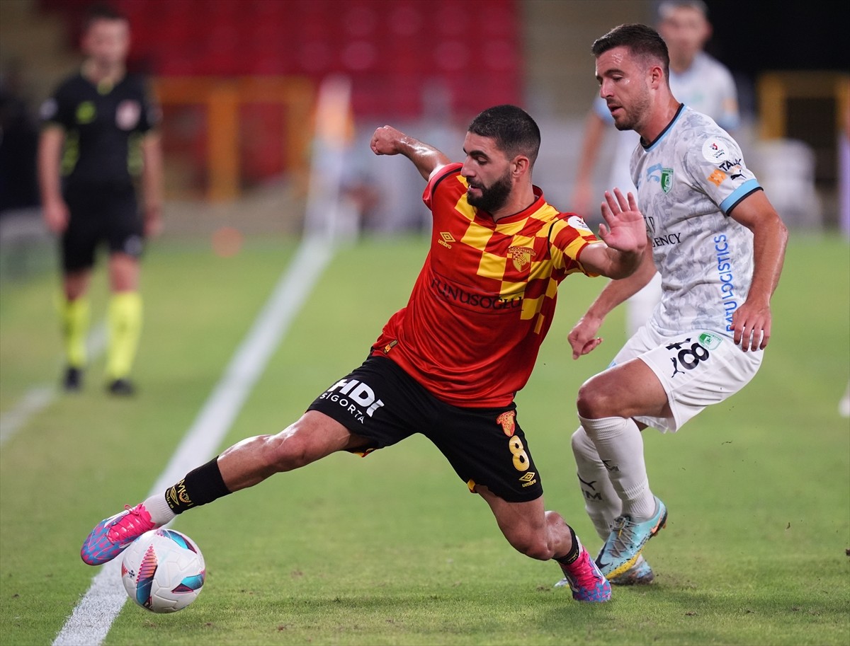 Trendyol Süper Lig'in 4. haftasında Göztepe ile Sipay Bodrum FK takımları, Gürsel Aksel Stadı'nda...