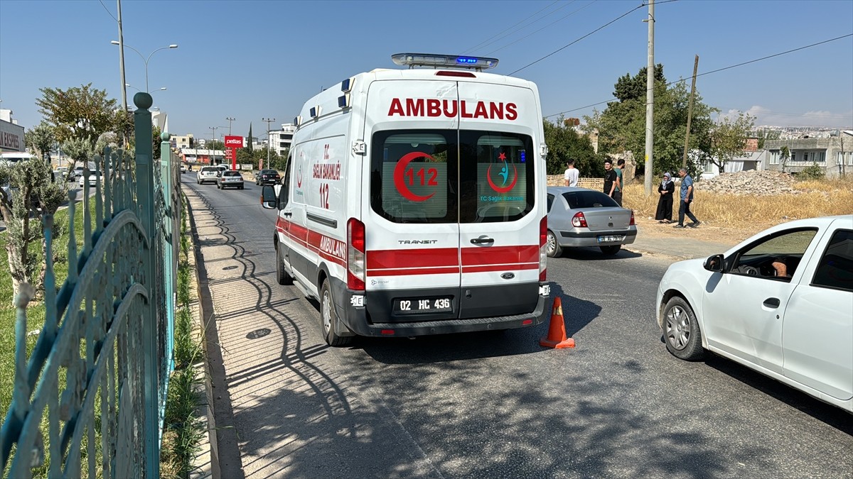 Adıyaman'da otomobilin çarptığı kadın hayatını kaybetti.