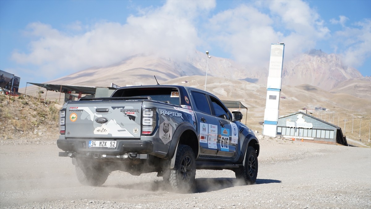 TransAnatolia Rally Raid'e katılan 91 yarışmacı Erciyes'te kamp yaptı. 