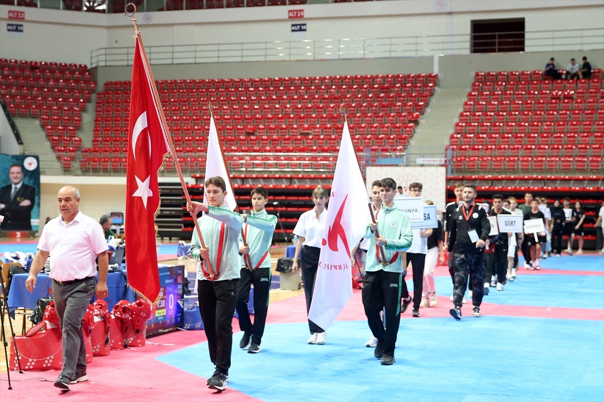 Türkiye Ümitler Tekvando Şampiyonası, açılış seremonisiyle Konya'da başladı. Karatay Spor ve...