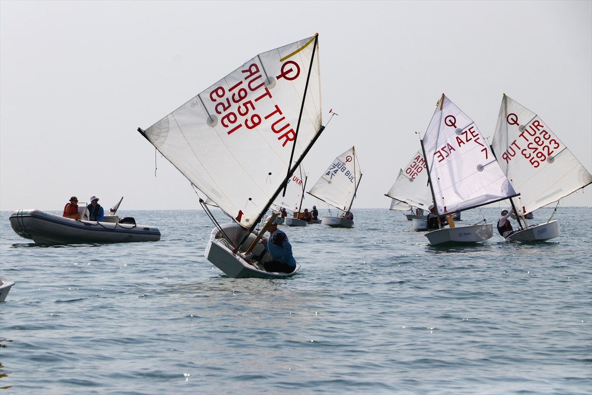 Tekirdağ'da, 8. Uluslararası Süleymanpaşa Optimist Cup Yelken Yarışları kapsamında "7. Cherry Cup"...