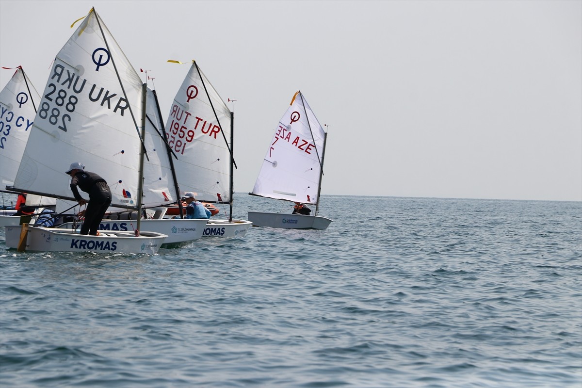 Tekirdağ'da, 8. Uluslararası Süleymanpaşa Optimist Cup Yelken Yarışları kapsamında "7. Cherry Cup"...