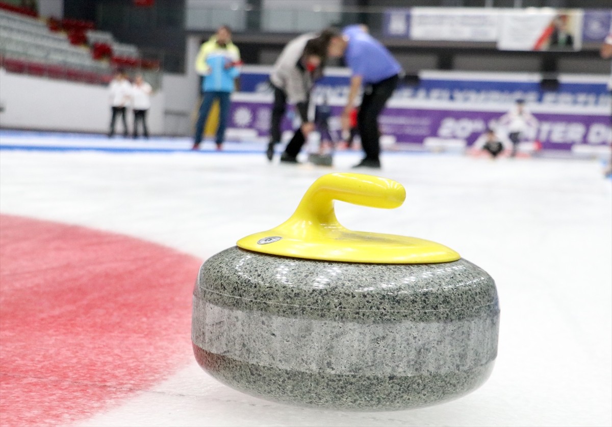 Türkiye Karışık Curling Milli Takımı, iki yıl aradan sonra katılacakları Dünya Karışıklar Curling...