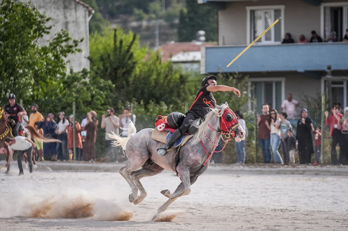 Bilecik'in Söğüt ilçesinde bu yıl 743'üncüsü düzenlenen Söğüt Ertuğrul Gazi'yi Anma ve Yörük...