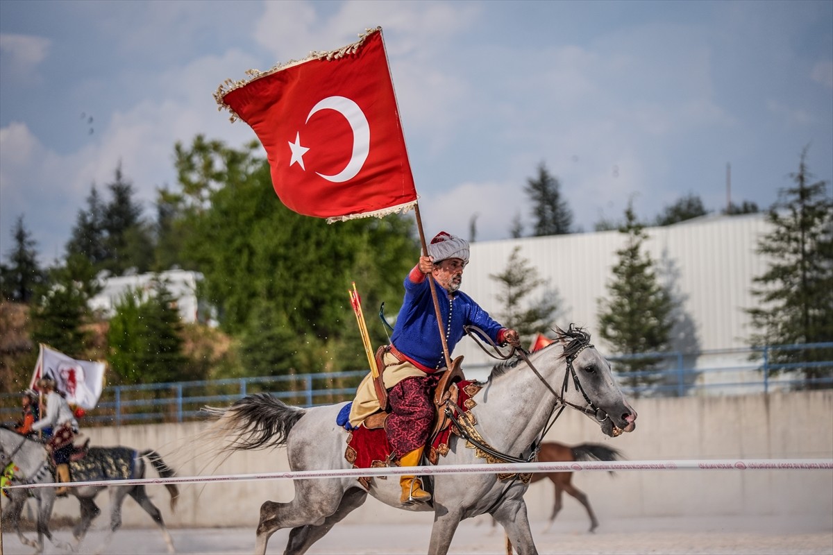 Bilecik'in Söğüt ilçesinde bu yıl 743'üncüsü düzenlenen Söğüt Ertuğrul Gazi'yi Anma ve Yörük...